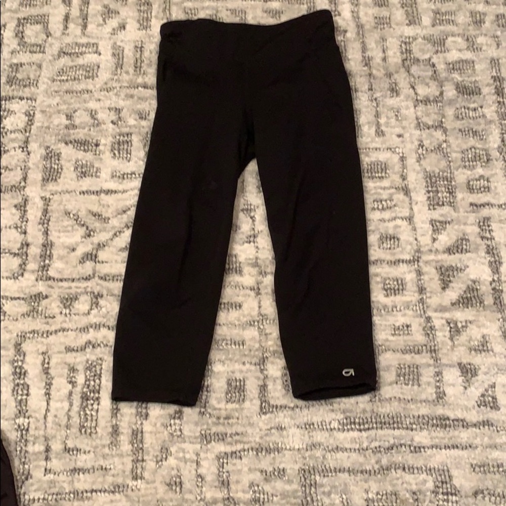 Gap fit cropped leggings